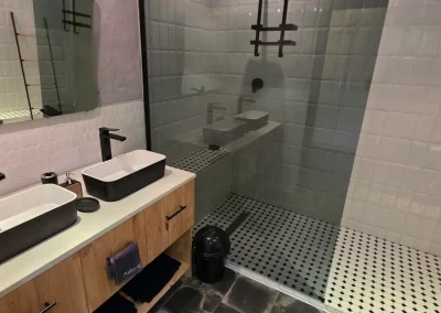 bathroom (1)